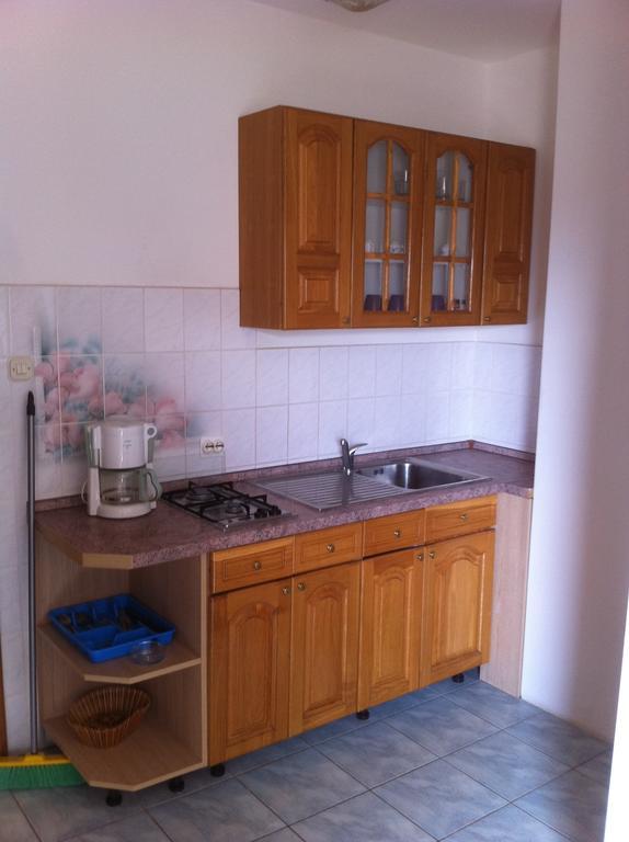 Apartments Villa Cherry Novalja Bilik gambar